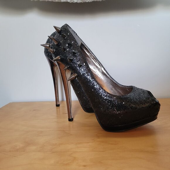 Madonna's Truth or Dare Spike Heels - Picture 3 of 8